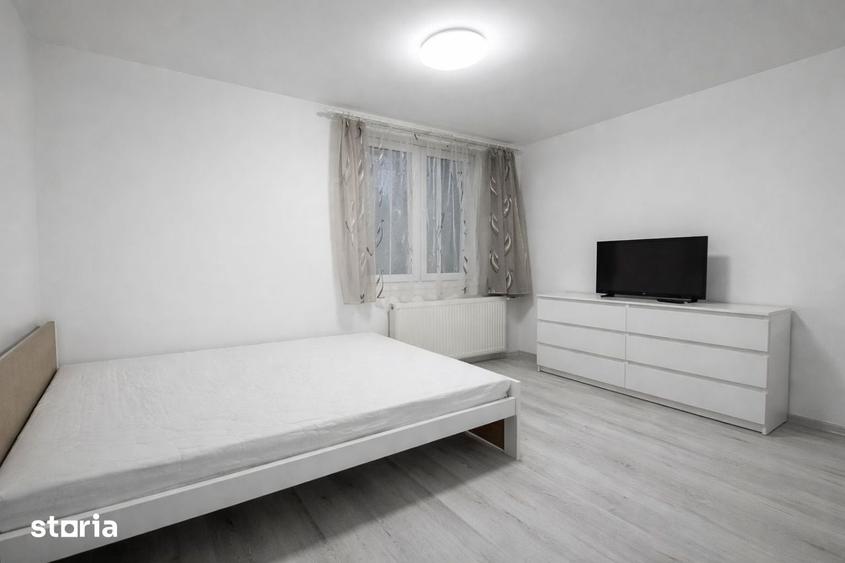 Apartament cu 3 camere decomandat, mobilat în Central