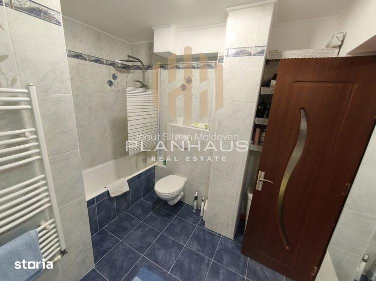 Apartament spa?ios cu 2 intrari, curte privata 81 mp utili la 50 m