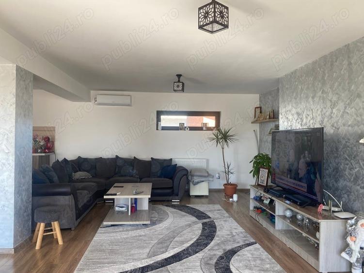 Casă cu 4 camere cu Teren 1200 Mp în Țintea