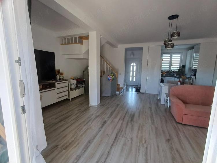 Casă cu Teren 345 Mp în Central