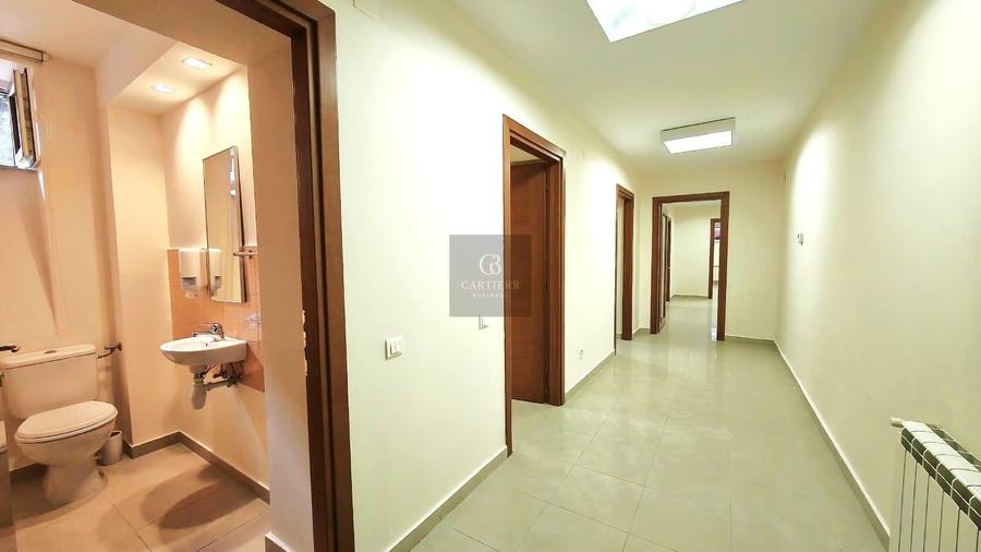 Apartament cu 10 camere decomandat în P-ța Dorobanți