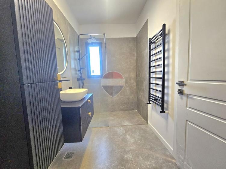 Apartament cu 2 camere decomandat, mobilat în Metro 2