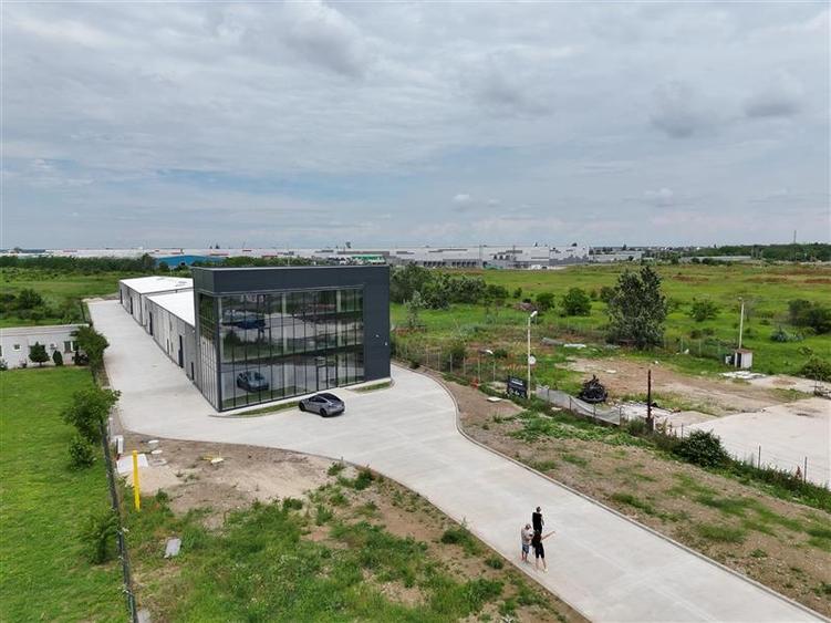 Spațiu industrial, de 1,150 mp, în Central