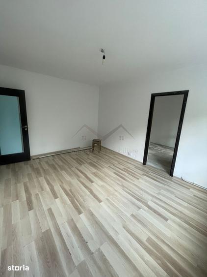 Apartament cu 3 camere nedecomandat în Mircea cel Bătrân