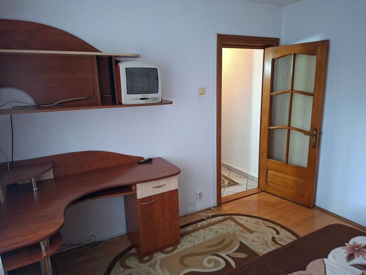 Apartament cu 2 camere semidecomandat în George Enescu