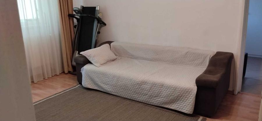 Apartament cu 2 camere semidecomandat în Dristor
