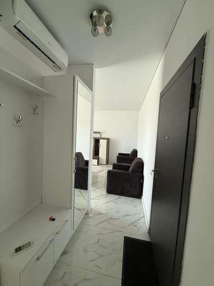 Apartament cu 3 camere semidecomandat în Mihai Bravu
