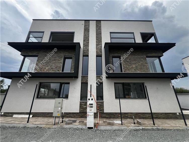 Duplex cu 4 camere cu Canalizare în Șelimbăr