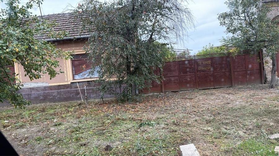 Casă cu 3 camere în Central