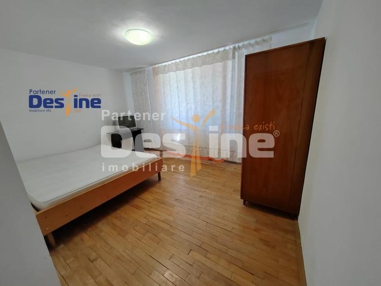 Casă individuală cu 6 camere cu Garaj în Copou