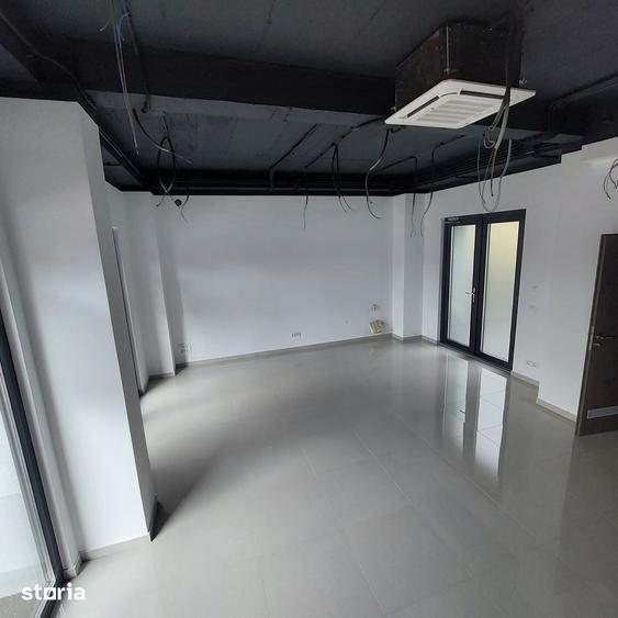 Spațiu comercial, de 36 mp, în Central