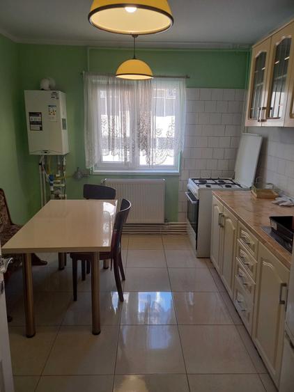 Apartament cu 3 camere decomandat în Mărăști