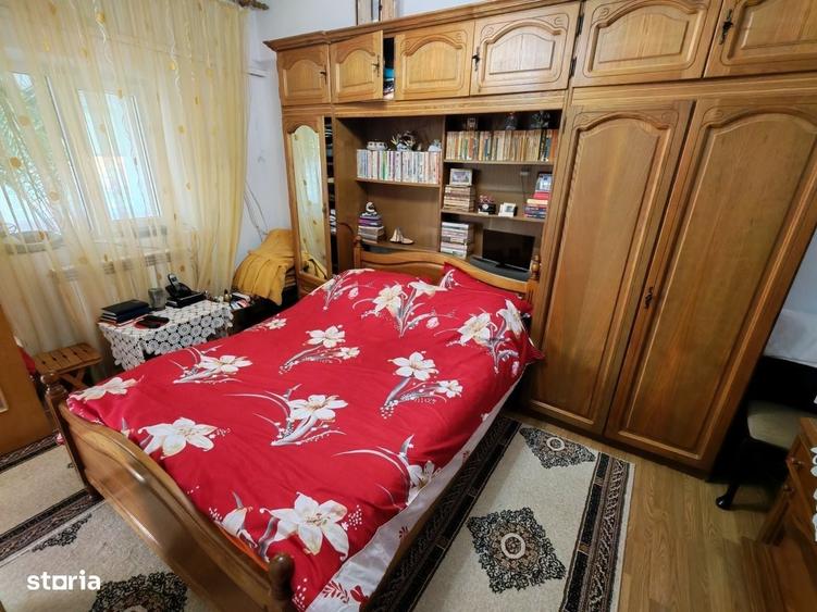 Casă cu 3 camere decomandat cu Teren 1540 Mp în Central