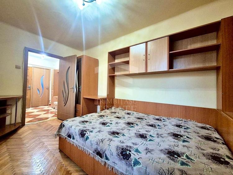 Apartament cu 3 camere semidecomandat în Complex Studențesc