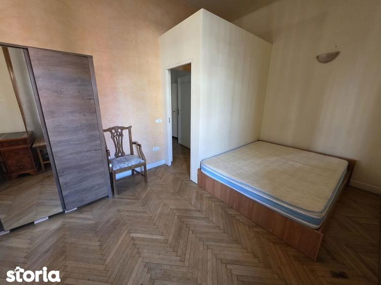 Apartament cu 2 camere decomandat în P-ța Victoriei