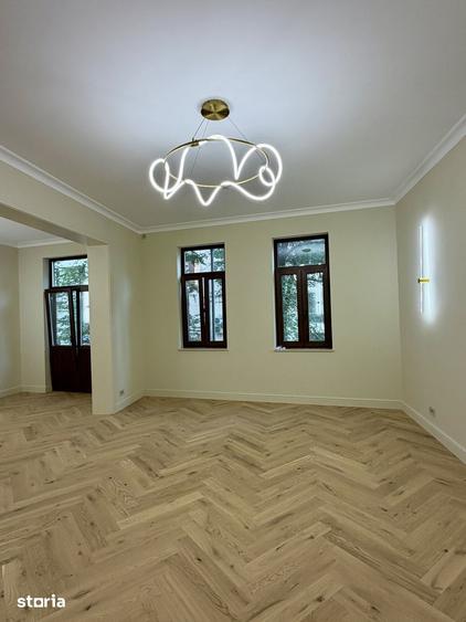 Apartament cu 4 camere în Ștefan cel Mare