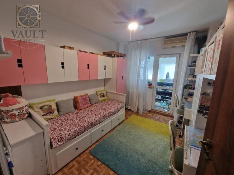 Apartament cu 4 camere semidecomandat, mobilat în Brâncoveanu