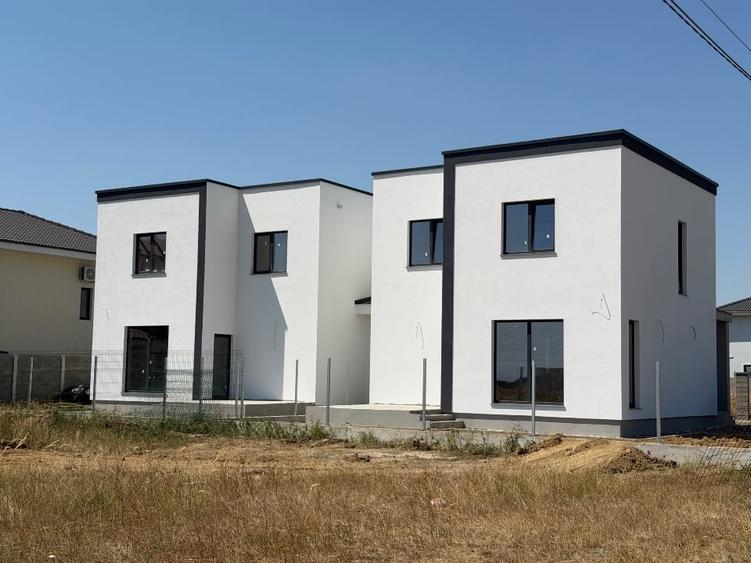 Apartament cu 3 camere decomandat în Giroc