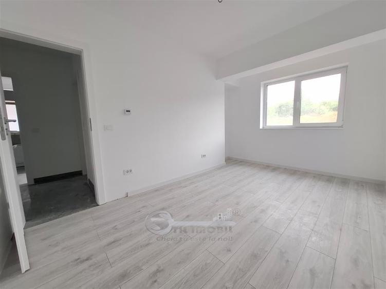 Apartament cu 3 camere decomandat în Galata