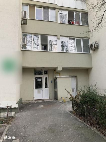 Apartament cu 3 camere în Colentina
