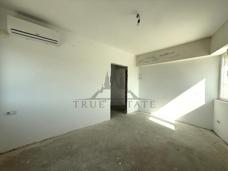 Penthouse cu 5 camere decomandat, mobilat în Timpuri Noi