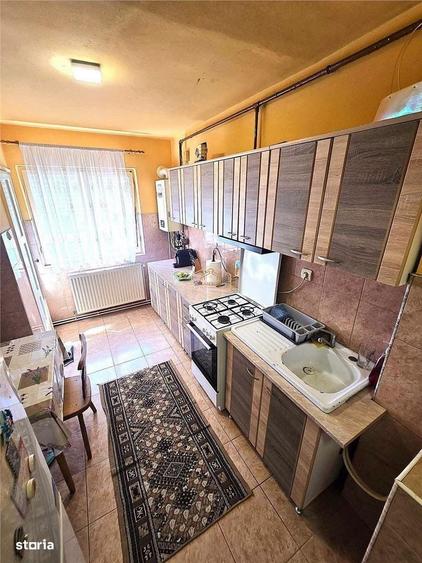Apartament cu 2 camere semidecomandat în Careiului