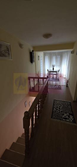 Casă cu 3 camere cu Canalizare în Poiana Câmpina