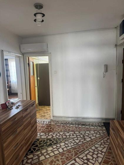 Apartament cu 4 camere decomandat în Ultracentral