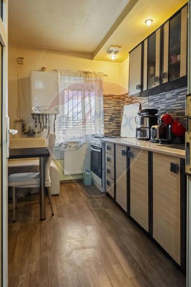 Apartament cu 4 camere decomandat în Sebastian