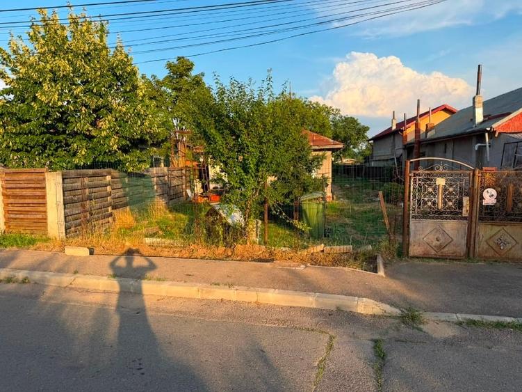 Casă individuală cu 3 camere cu Teren 1034 Mp în Central