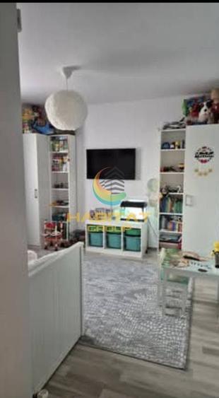Apartament cu 3 camere decomandat, mobilat în Berceni