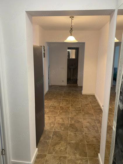 Apartament cu 3 camere decomandat în Calea Victoriei
