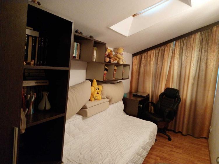 Casă cu 4 camere în Central