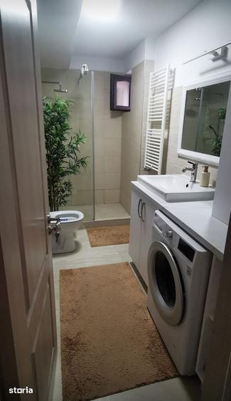Casă cu 4 camere cu Teren 50 Mp în Central