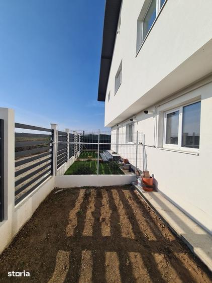 Casă cu 4 camere cu Teren 200 Mp în Vidra