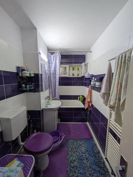 Apartament cu 4 camere decomandat în Central
