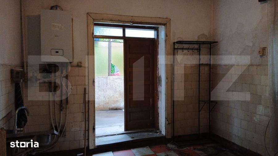 Casă cu 3 camere cu Teren 200 Mp în Central