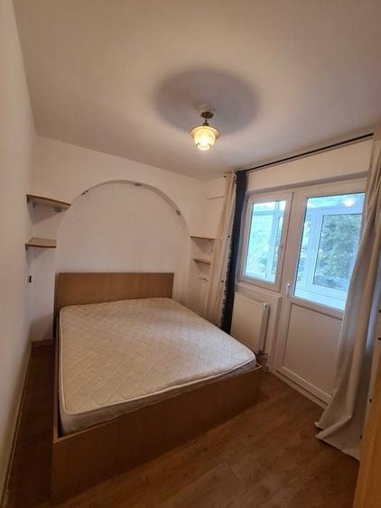 Apartament cu 2 camere decomandat, mobilat în Victoriei