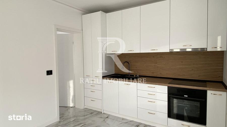 Casă cu 4 camere cu Teren 928 Mp în Sânmartin