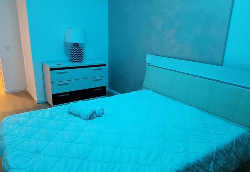 Apartament cu 3 camere decomandat în Florești