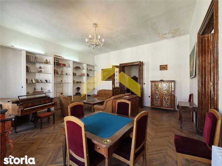 Apartament cu 4 camere semidecomandat în Malul Mureșului