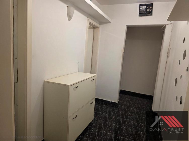 Apartament cu 3 camere semidecomandat, mobilat în Circumvalațiunii