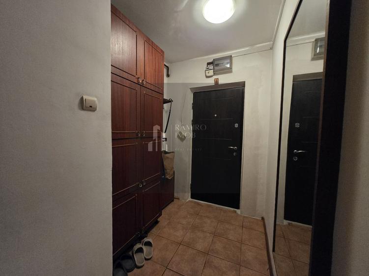 Apartament cu 3 camere decomandat, mobilat în Prelungirea Ferentari