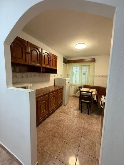 Inchiriez apartament 2 camere - 5