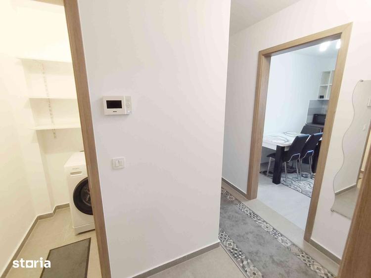 Apartament cu 2 camere decomandat în Tractorul