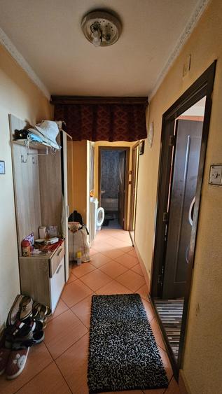 Apartament cu 2 camere decomandat în B-dul București