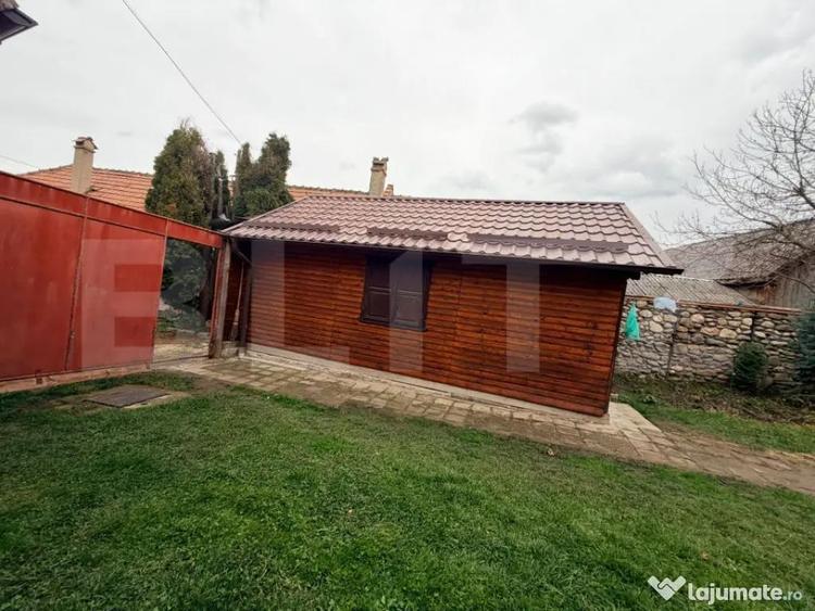 Casă cu 7 camere cu Teren 2285 Mp în Tohanu Vechi