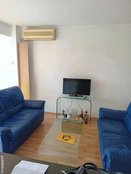Apartament cu 4 camere decomandat în Port