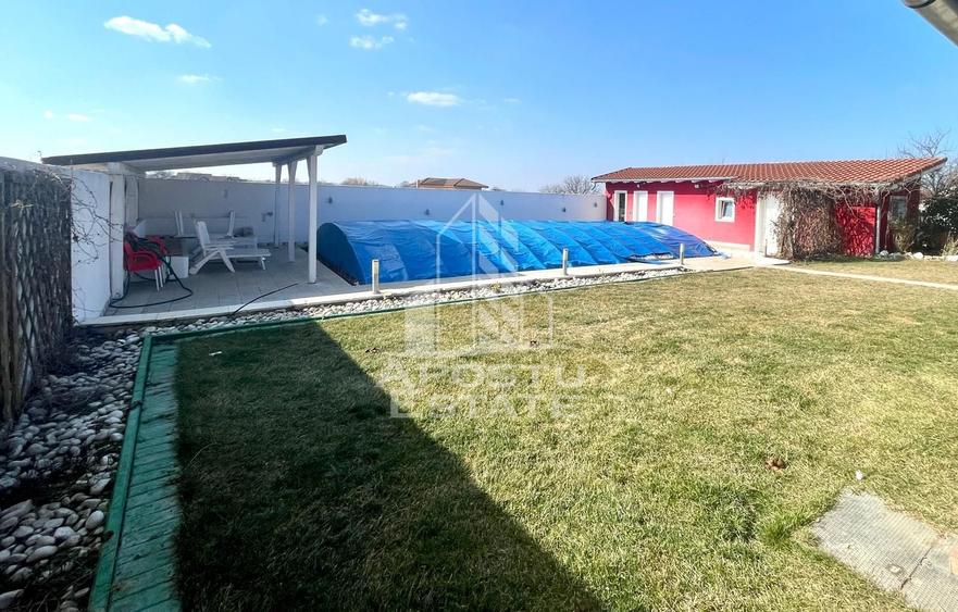 Casă individuală cu 4 camere cu Piscina în Zădăreni