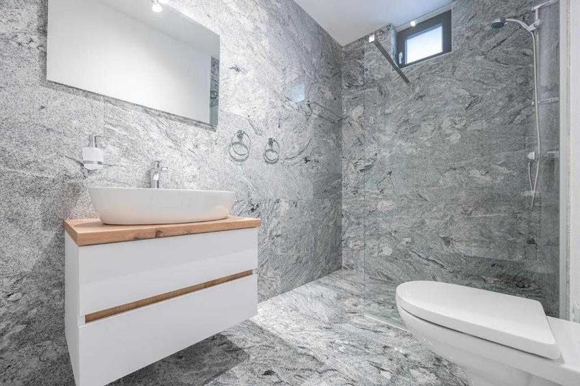 Casă cu 4 camere în Sânmartin